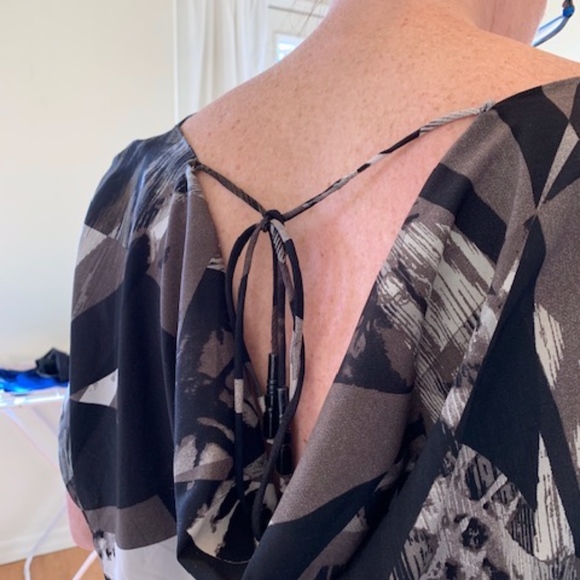 Patterned Romper - Picture 3 of 3